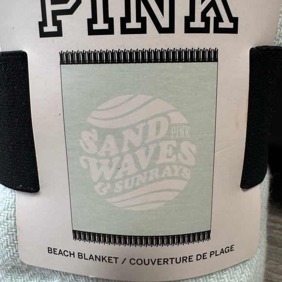 Pink beach blanket - Picture 2 of 3